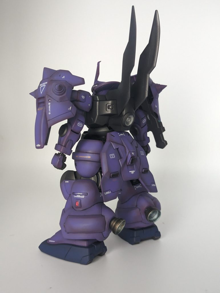 デフォルトのバックパックも一応塗装して換装可能にしました。