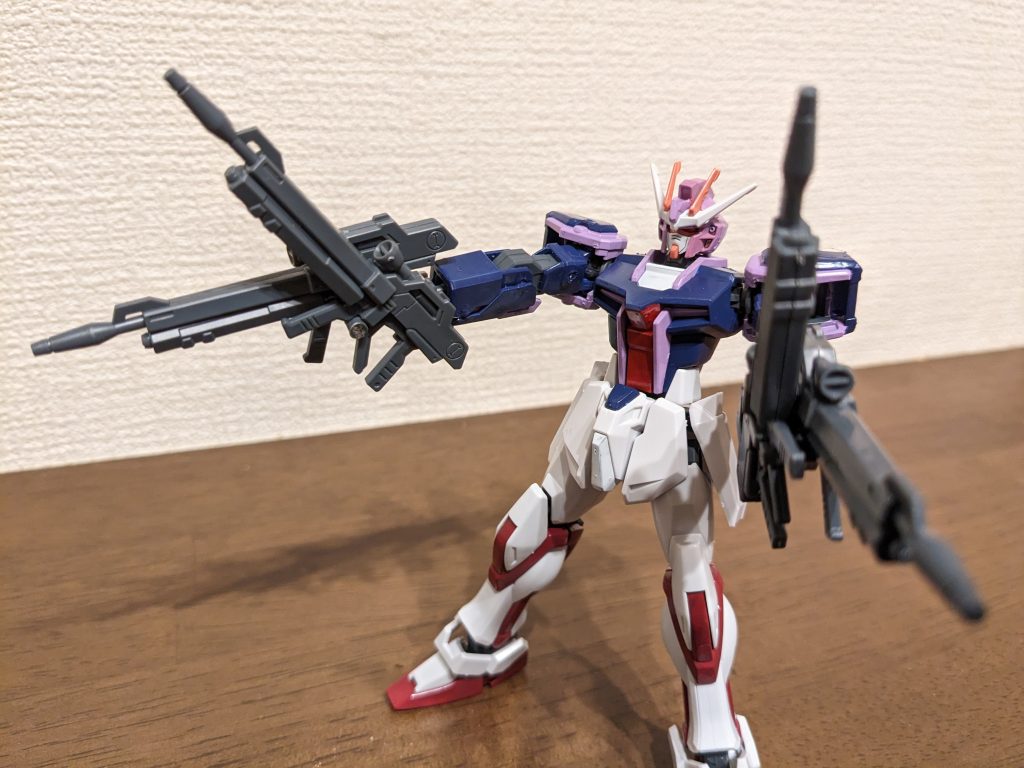 近眼花火（マインド•スターマイン）をイメージ。四方八方に弾幕をはる感じということで、接続した２本を別角度にして持たせてみました。