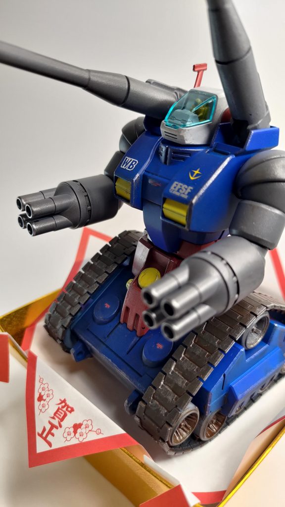 時系列では屋外ロケ→家事→横浜ガンダムカウントダウン→デカール→ウェザリング→撮影なので屋外Ver.だけ汚し一切ありません　少々グラデーションはかけてあります