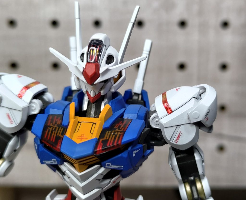 胸下部と肩は100均レジンでクリアパーツっぽくしました。