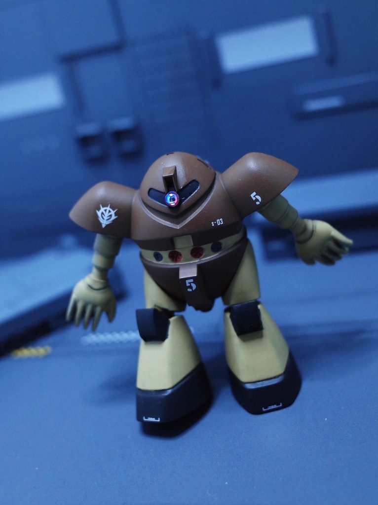 改造しないと、可動範囲が全く無いです。だが、それがいい！だってゴックだもの