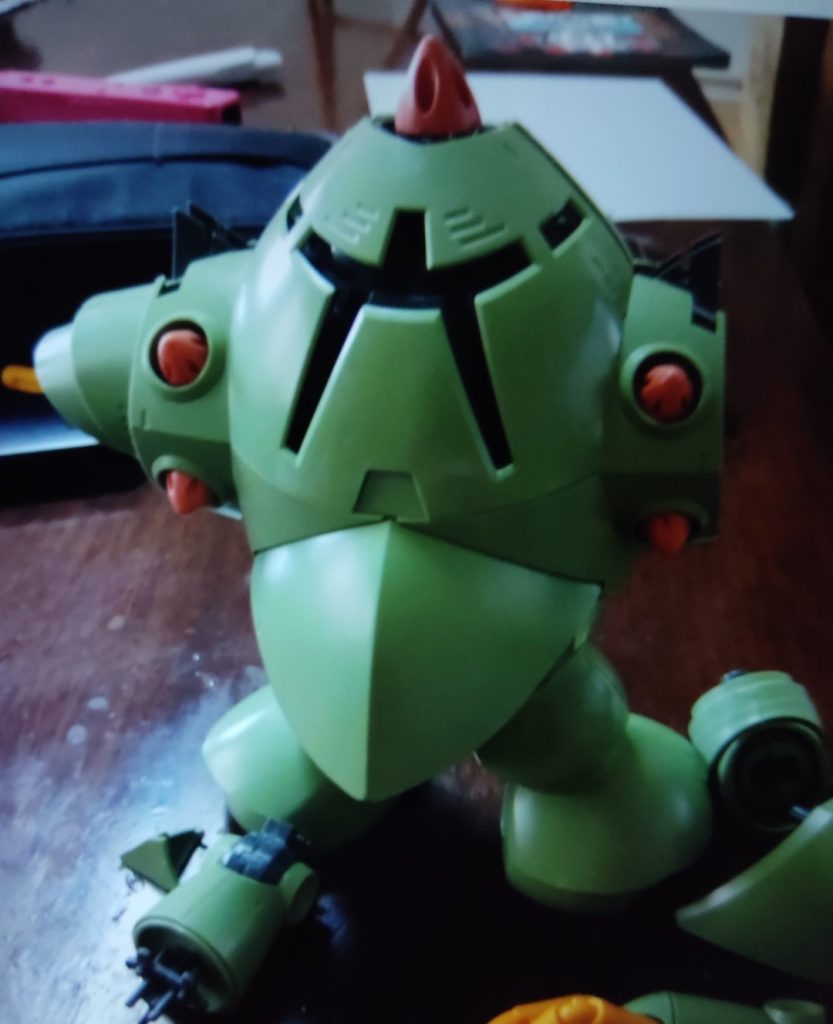 大掃除で発掘された際のゾックですかなりボロボロでしたが、予想以上に上手く修復できたので良かったです✨