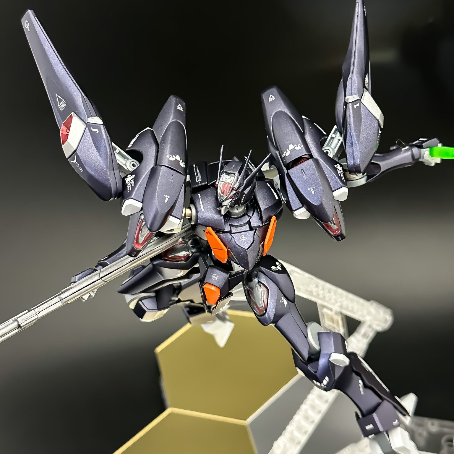 HG1 144 ガンダム ファラクト 全塗装マジョーラ仕様 水星の魔女ガンプラ