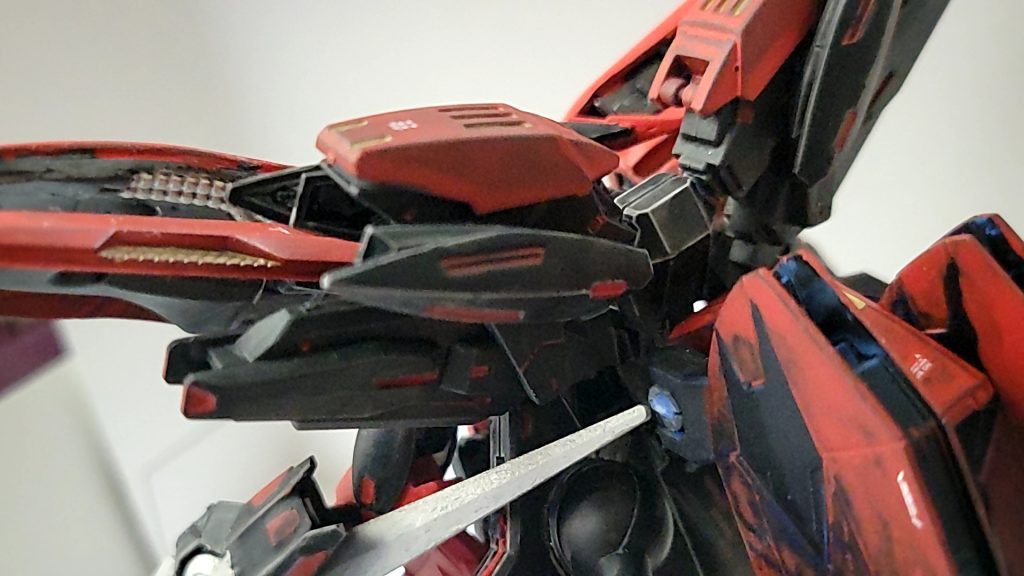 リバーシブルガンダムのキャノン、30㎜のパーツをバックパックに追加