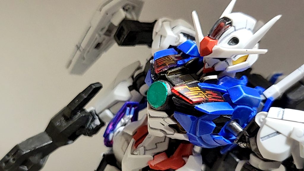 胸部はクアンタの胸部の円形の部分をジャンクパーツで再現