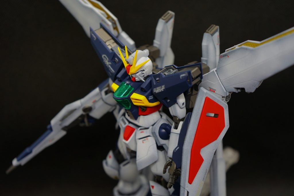 斜め上から。2015年のMGともなると、合わせ目なんて気にならないですね、素晴らしいです！ 