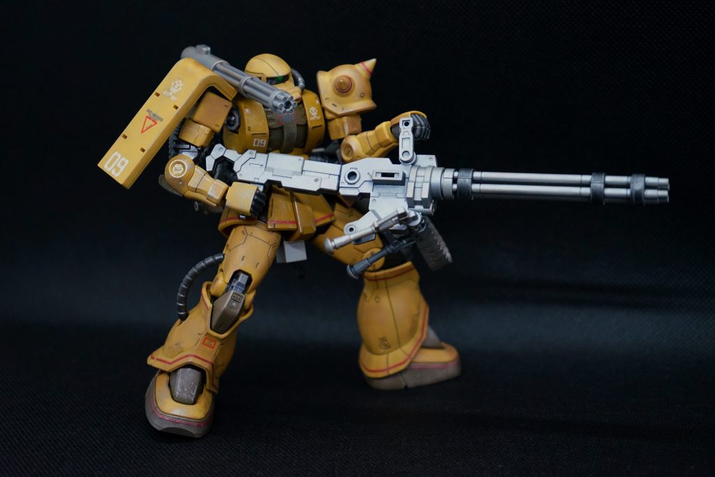 サイドその二キットの出来がよく、かなり動きますが、ガトリングが大きかったため、保持が大変でした。