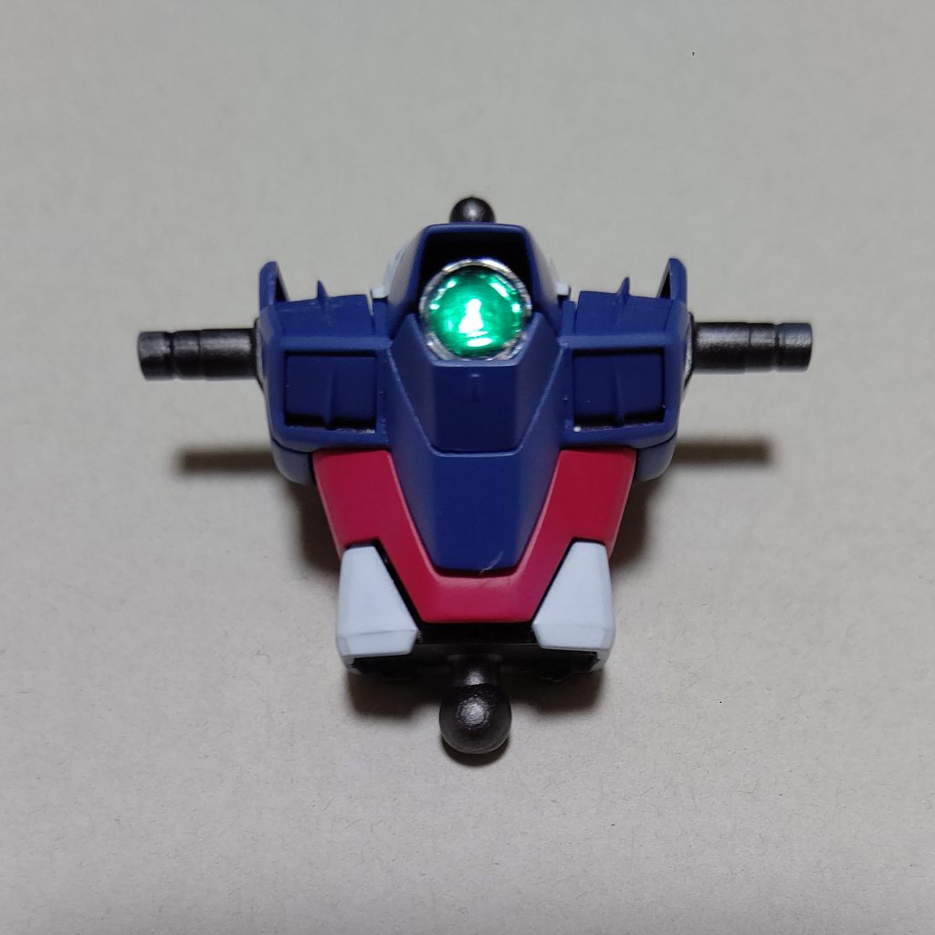 汚す前の状態です。胸部のゼロシステムはハセガワのミラーフィニッシュを使用しています。