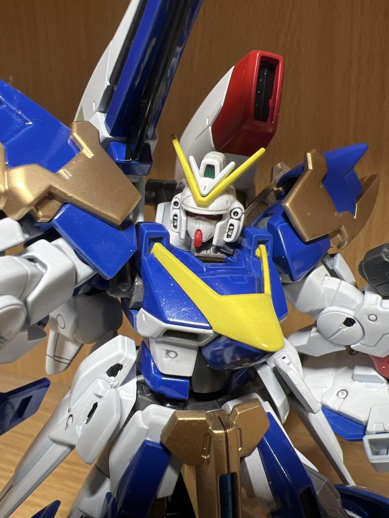 目はシールです寄ったら塗装が甘いのバレバレですねぇ