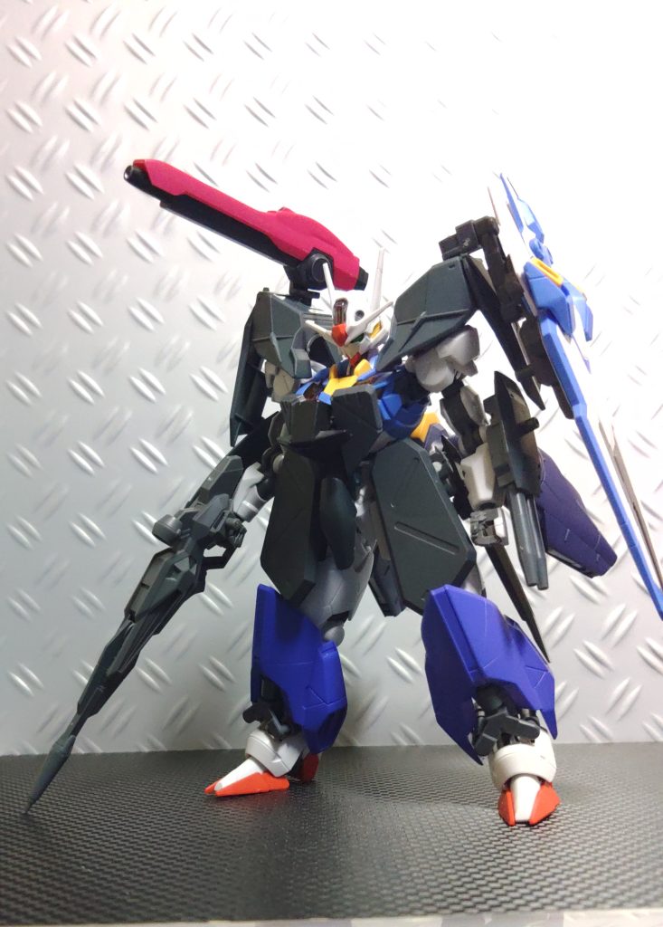 ウォドムポッドの脚装甲やダブルリベイクライフル、境界戦機やコトブキヤのカスタムパーツも使用レーザー砲はエウレカセブンのヤツだったかな