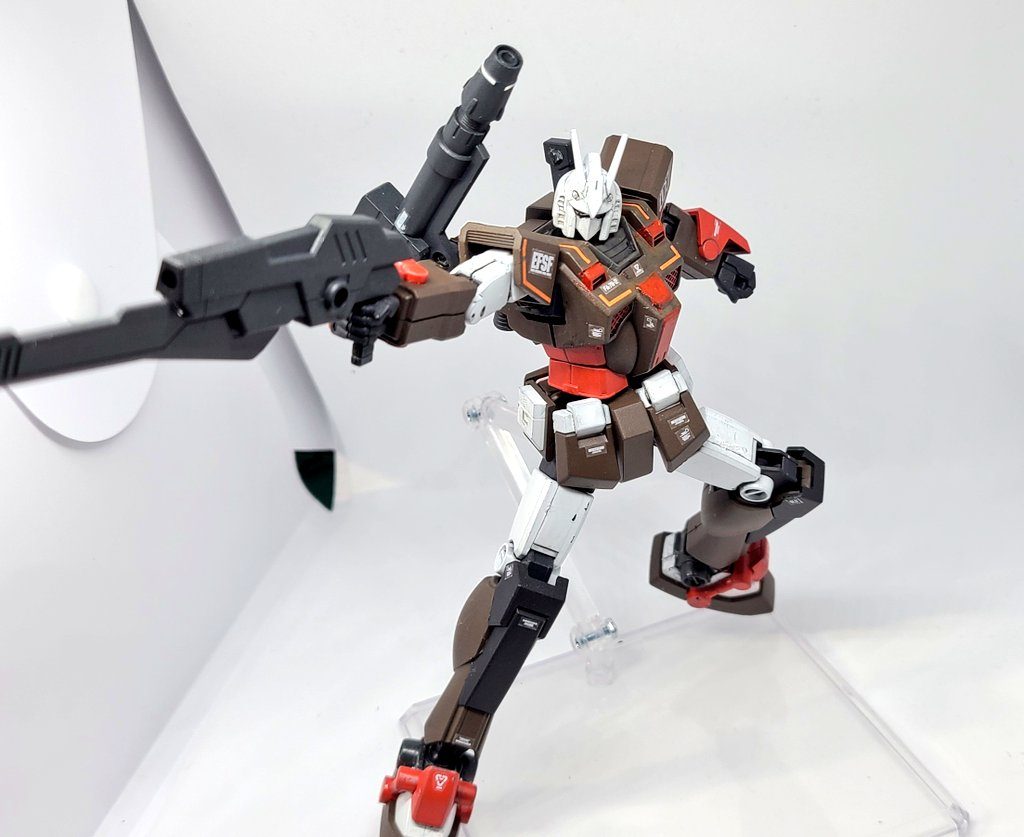 アニメ的アクション、種ポーズ。しっかり決まってくれてますね。