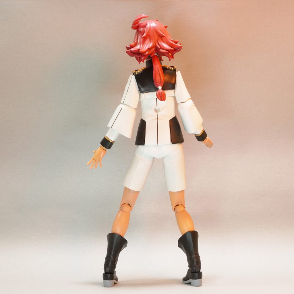 スミ入れ塗料はタミヤのスミ入れブラック・ブラウン。トップコートにはつや消しクリアーとスーパークリアー光沢。