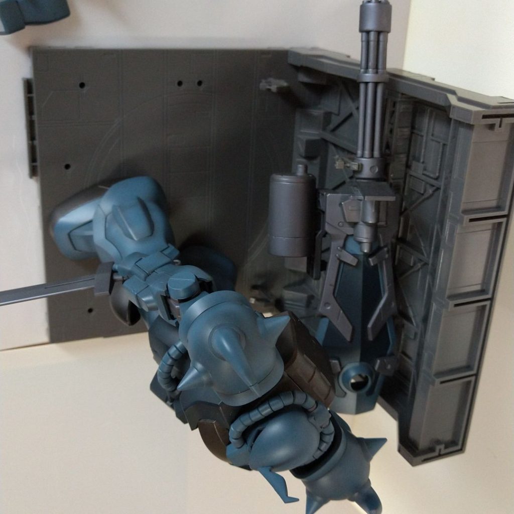 グフカスタム–4枚目/制作者：鈴木 英介