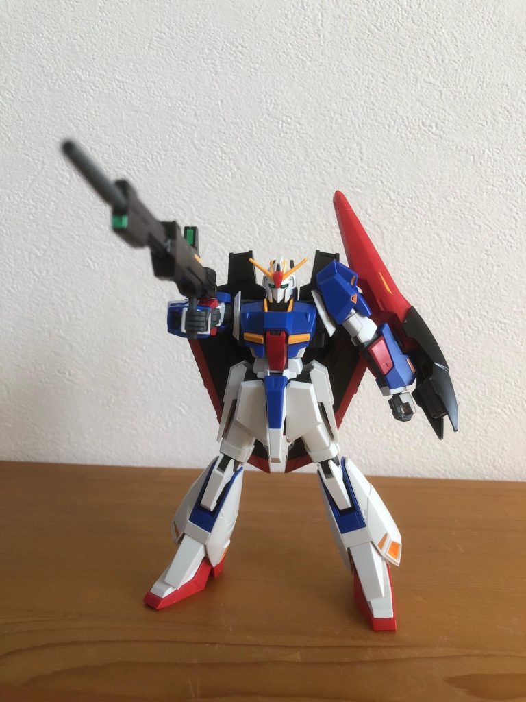 定番のビームライフル。武器の沢山付いてるキットはお得感ありますね。