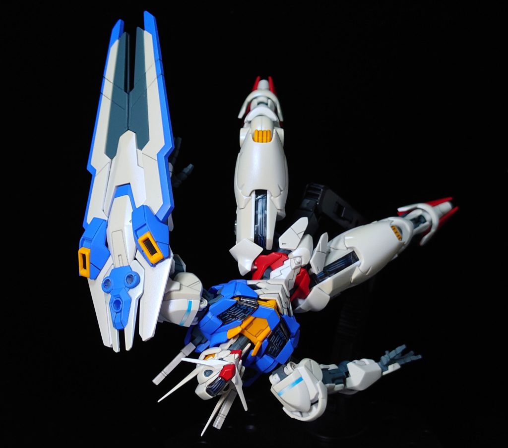 キービジュアルの逆さエアリアル。首と腰がもう少し仰け反らないと厳しいようです。