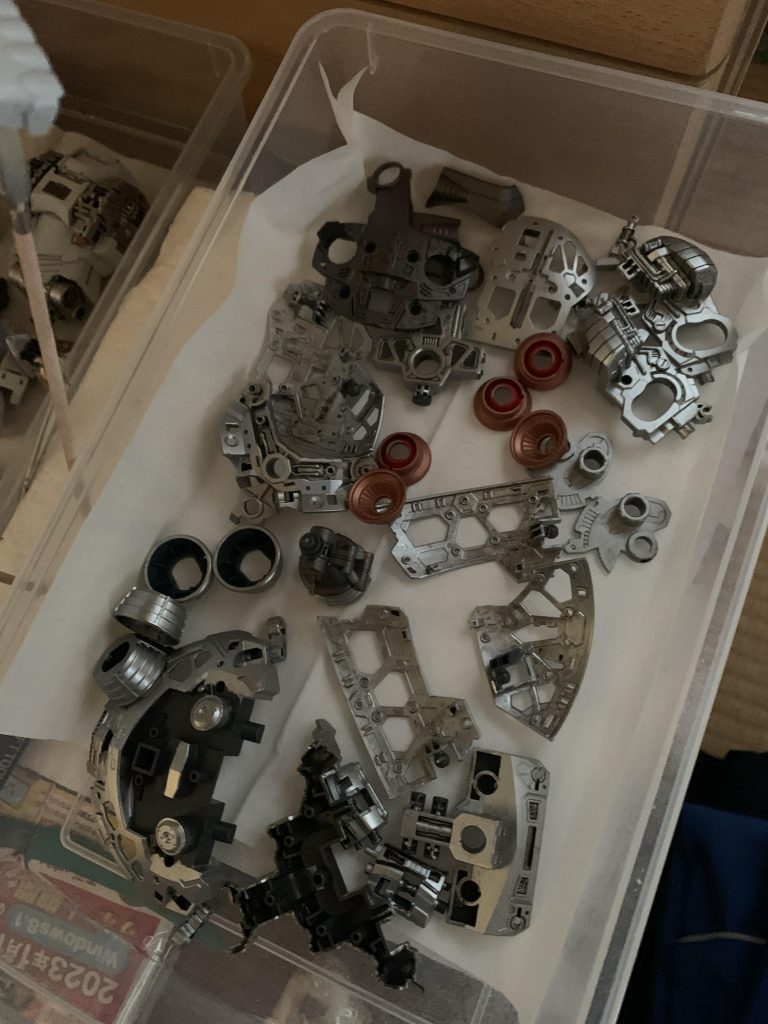 せっかく塗っても中身は見えません（ ;  ; ）