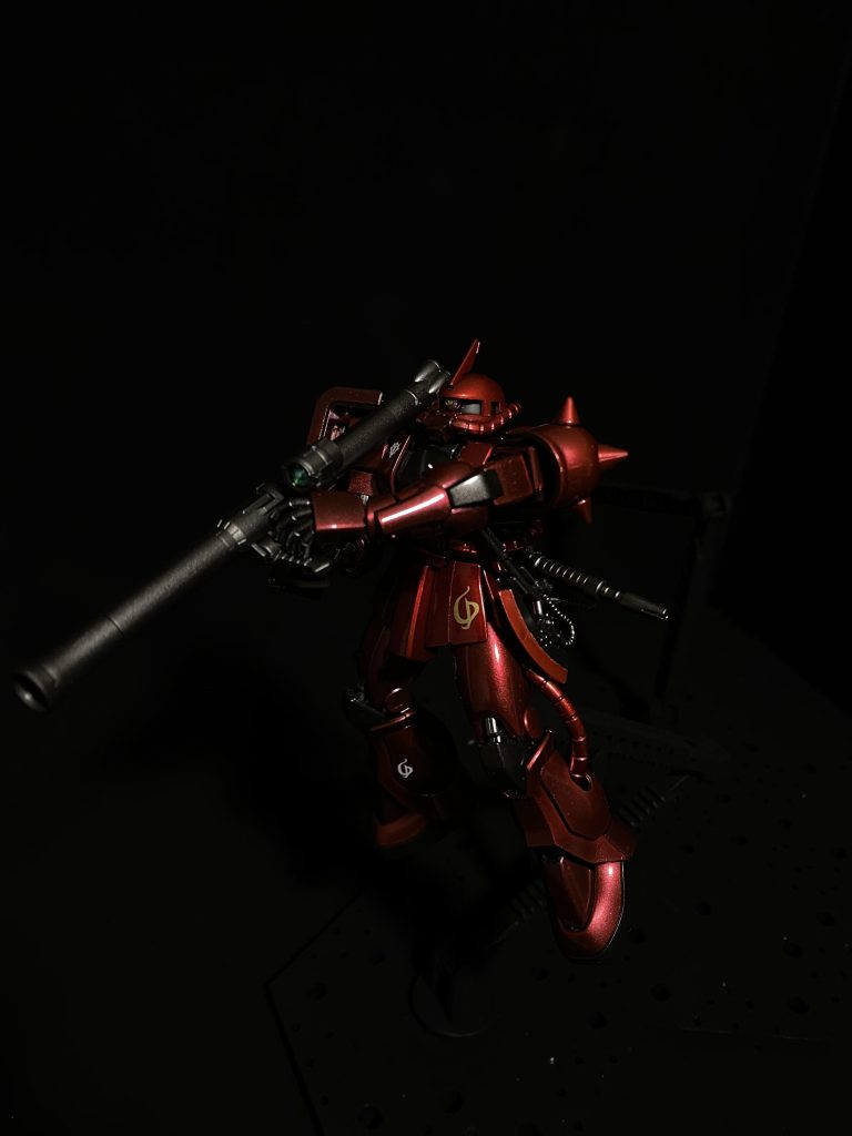 バズーカとモノアイにvcドーム接着サザビーを作った時に余ったデカールをテキトーに