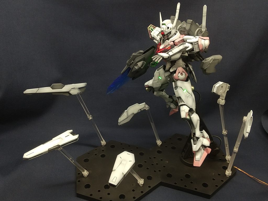 水星用の台座も奇跡的に1つ買えましたが、2つないと全部はマウントできないという…。ただ自分で部品を加工するなり、両面テープを使うなりしてマウントした方が使い勝手が良いです。