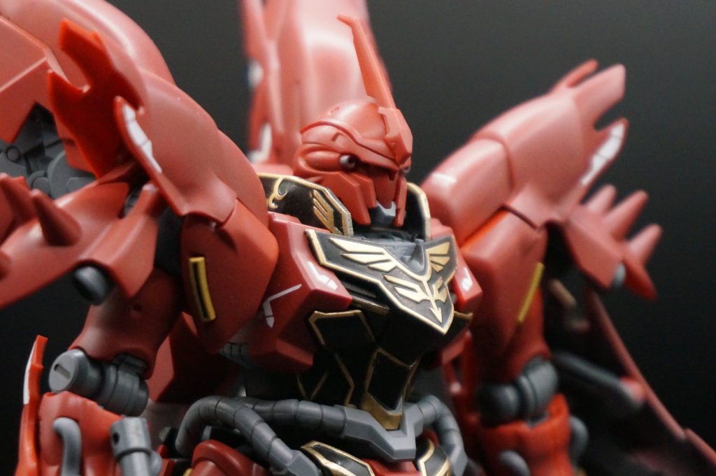 継ぎ目の消し忘れ、ゲート処理の甘さ塗装技術の拙さなど気になるところは沢山ありますが…一先ず完成して満足です!今回の反省点を気に病むことはないただ認めて、次の糧にすればいい。それが、大人の特権だ