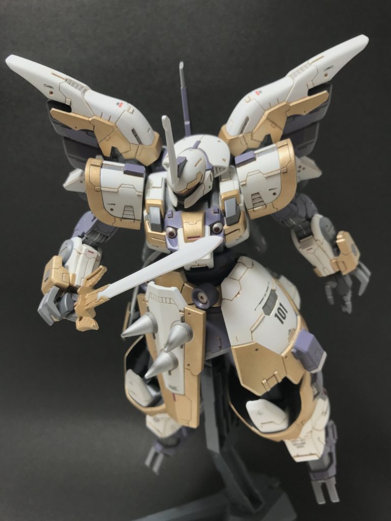 ファンタジー風なのでディテールアップはスッキリめで、デカールも最小限にしました。本当は排気口とか無い方がぽい気もしますが、ちょっと寂しくなりそうで我慢できませんでした。これからもっとファンタジー風を突き詰めてみたくなりました。