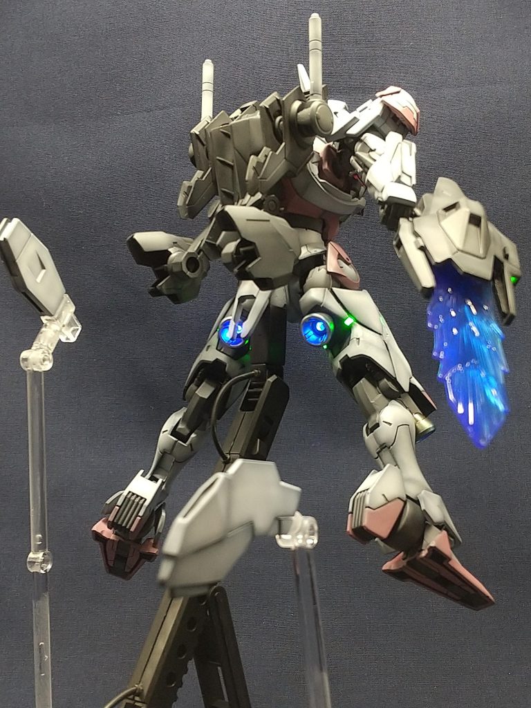 バーニアも発光します。