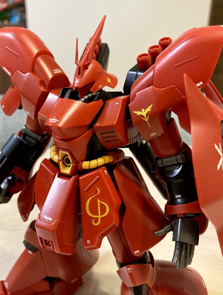 アップショット。HGでも大きい部類に入る為、デカールをいっぱい貼っても、貼り過ぎ感が出なくて良いです。