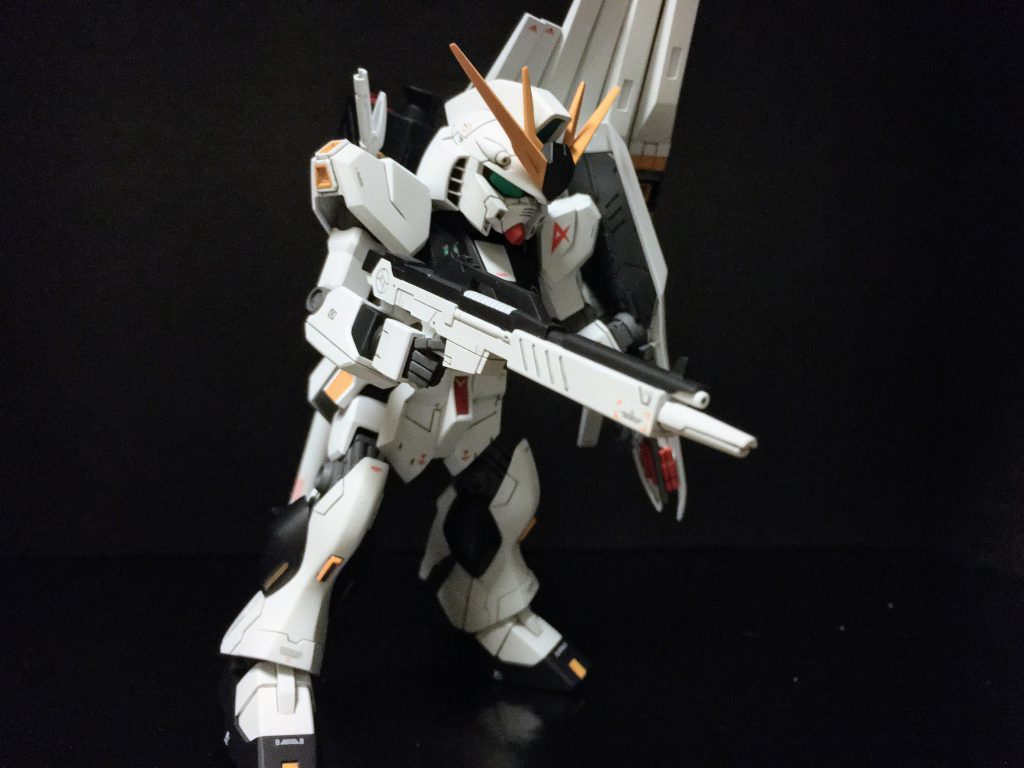 旧キットの箱絵っぽい感じで可動は変えてないので、もうちょい屈めます