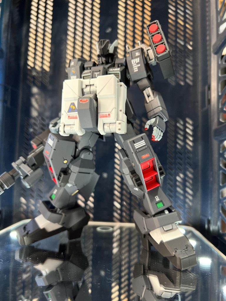 当初は足の早い偵察機をイメージしたのですが、すっかり攻撃機の装いになってしまいました。