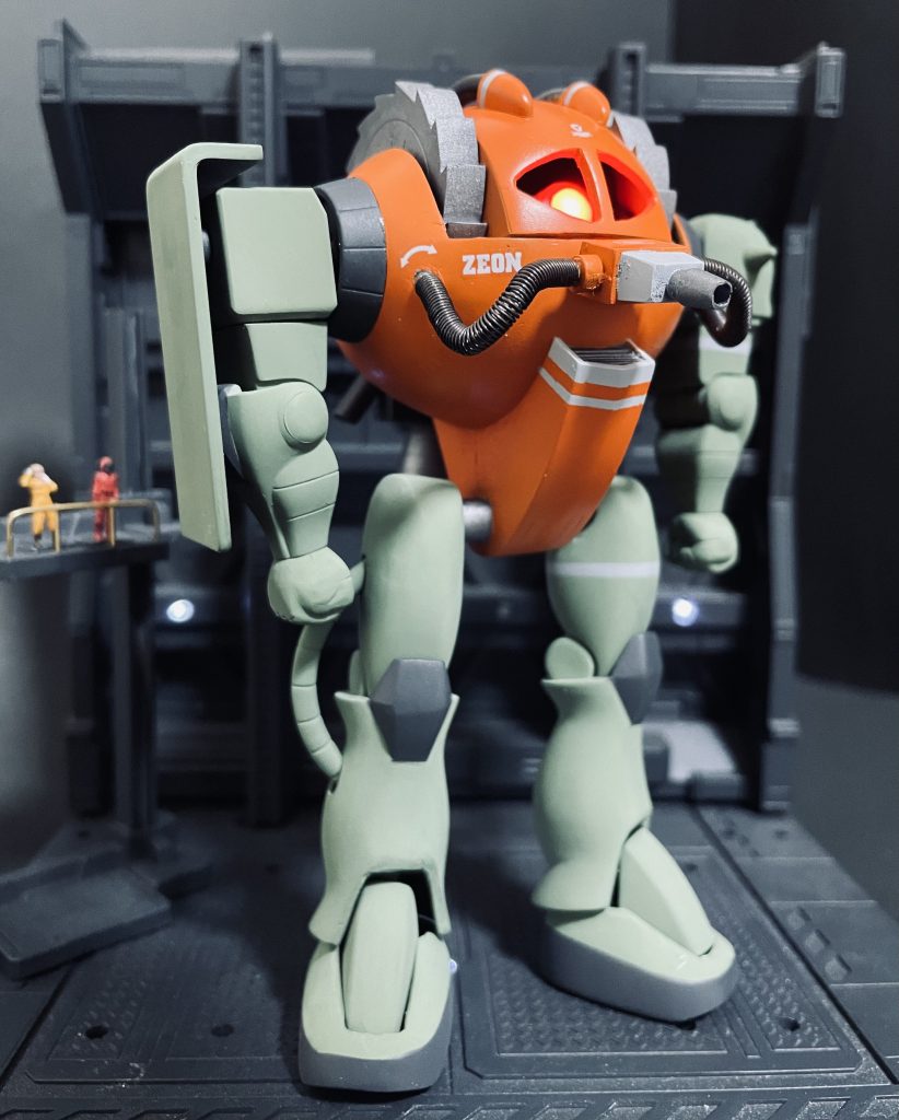 試験の結果、ジャブローの岩盤を破るには不充分な装備と評価され、この後両腕部の大型ドリルや脚部のホバーユニットが換装され、より非人間的なフォルムへ生まれ変わる事となる。