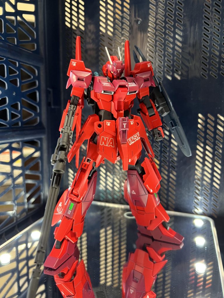 というわけで久しぶりの妄想シリーズロンドベル治安維持遊撃部隊アストライア隊所属チームクロウライトニングリガズィ〝リ.デルタ参式〟クワトロ.バジーナ大尉搭乗機という妄想✨