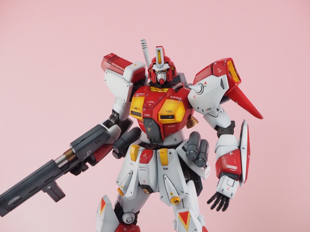 またまたF90のジオン仕様となってしまいましたが、このキットは出来が良いのだから仕方無いです。