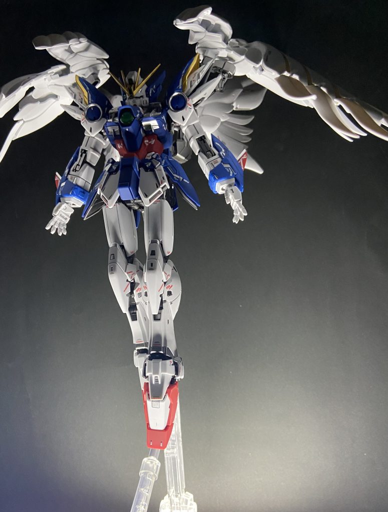 フレームや外装などのメタリック部分は塗り分けしコートはせず、その他外装は成形色に艶消しコートです。お手軽仕上げです😆笑メタリック部分だけギラギラしてる感じが気に入ってます！流石はVer.Ka、デカールはいい特訓になりました笑