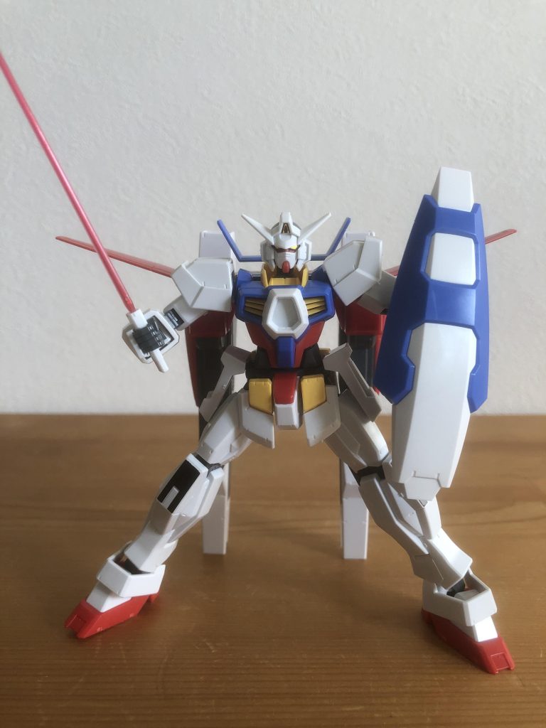 ランチャー装備。劇中では別のランチャーらしいですが。（MGではちゃんと再現されてるらしい）