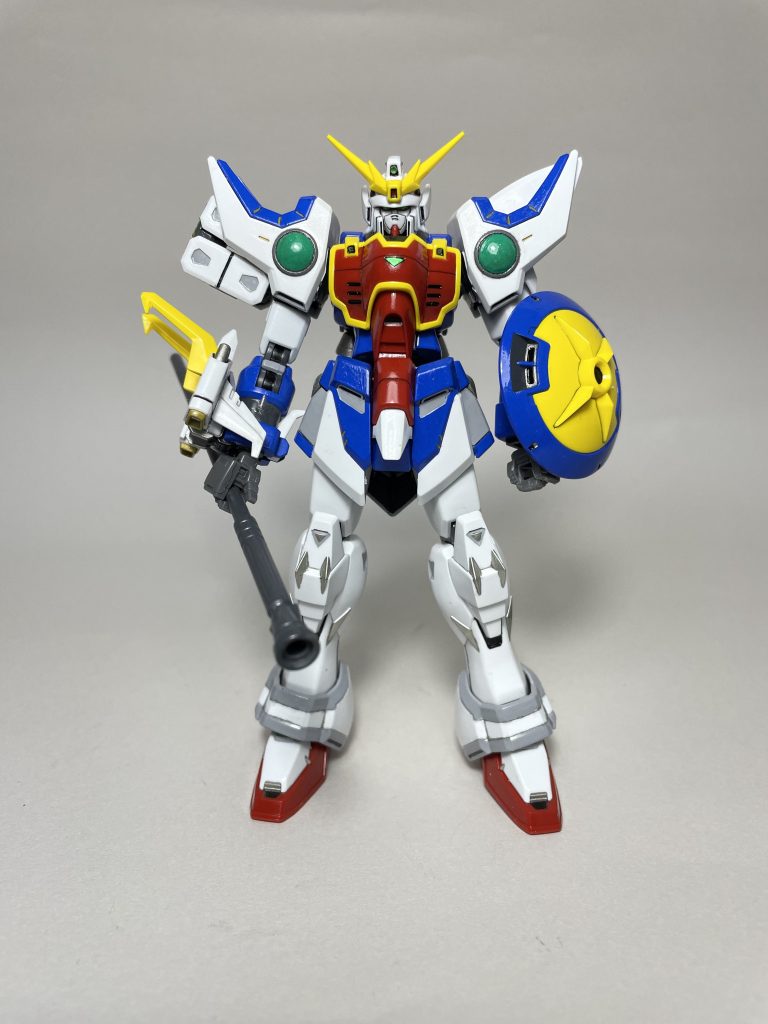 全体的にライトグレーとダークグレーを追加し、爪のような特徴的な形にはシルバーを配色してみました。