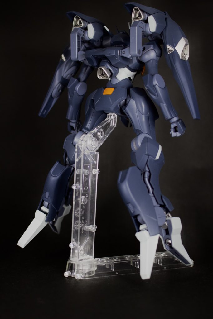 バーニア類はスターブライトシルバーで塗装しました。光の加減か他のものと色味が違って見えますね笑　ただ、これが実物と近い色味です。