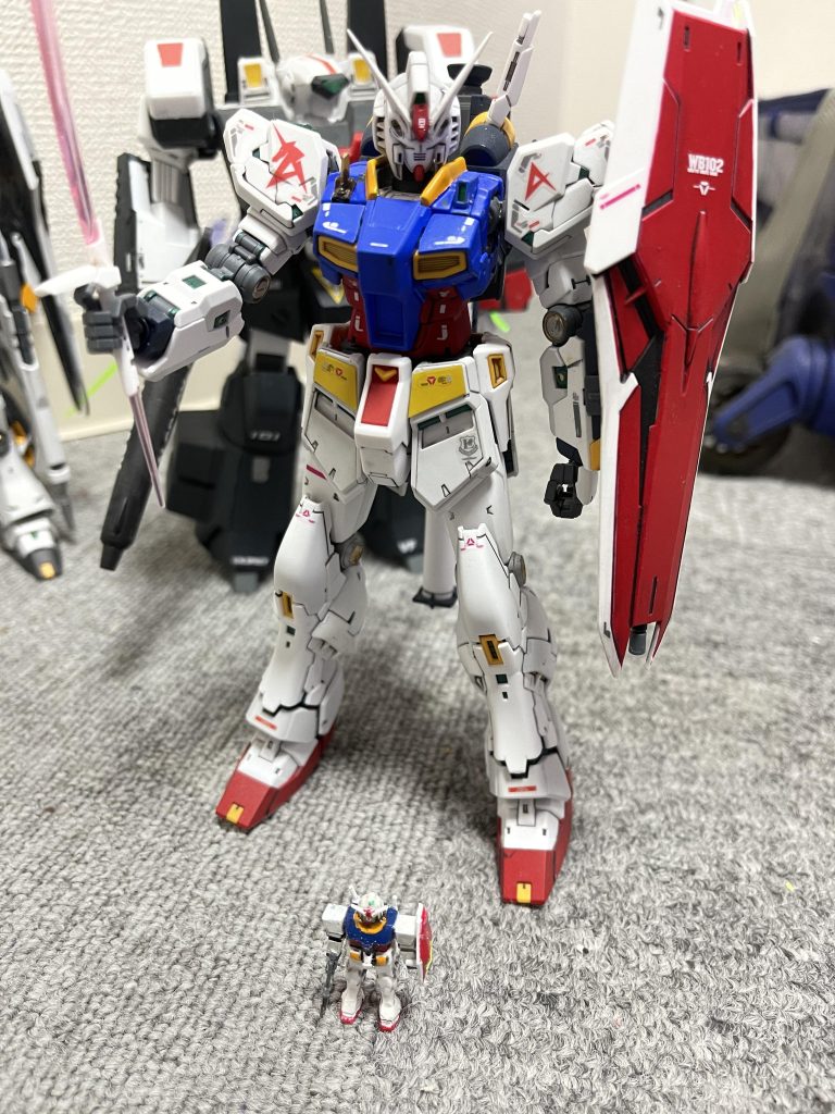 自分のイメージの中ではアムロと言えばこのカラーかなと思い塗ってみました。