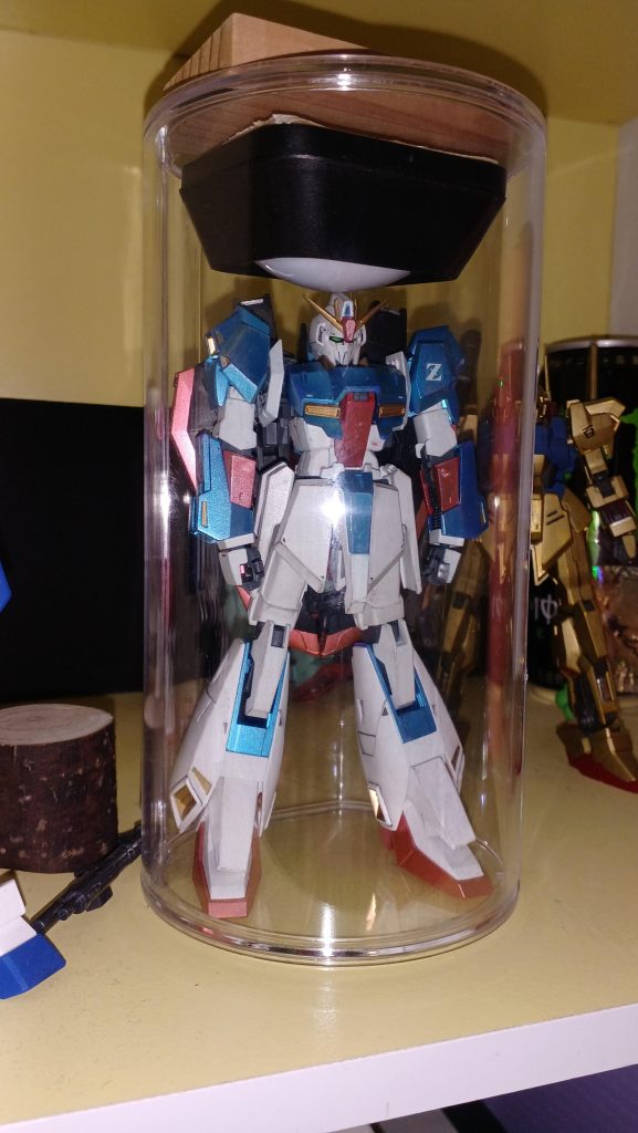 ライトはテープで雑にとめてあります...てかゼータかっこよ!!