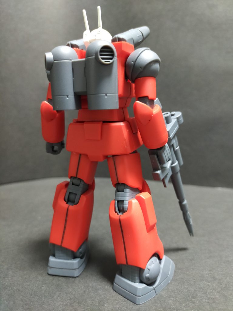 いやもう、別物ですね。造形や関節の解釈の進化。でも、アニメっぽいのは旧キットに軍配かな?