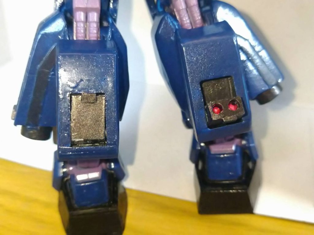 カーフミサイルにはプラ棒で製作したミサイルを入れてます…塗装したおかげで取り出す事が出来ません…