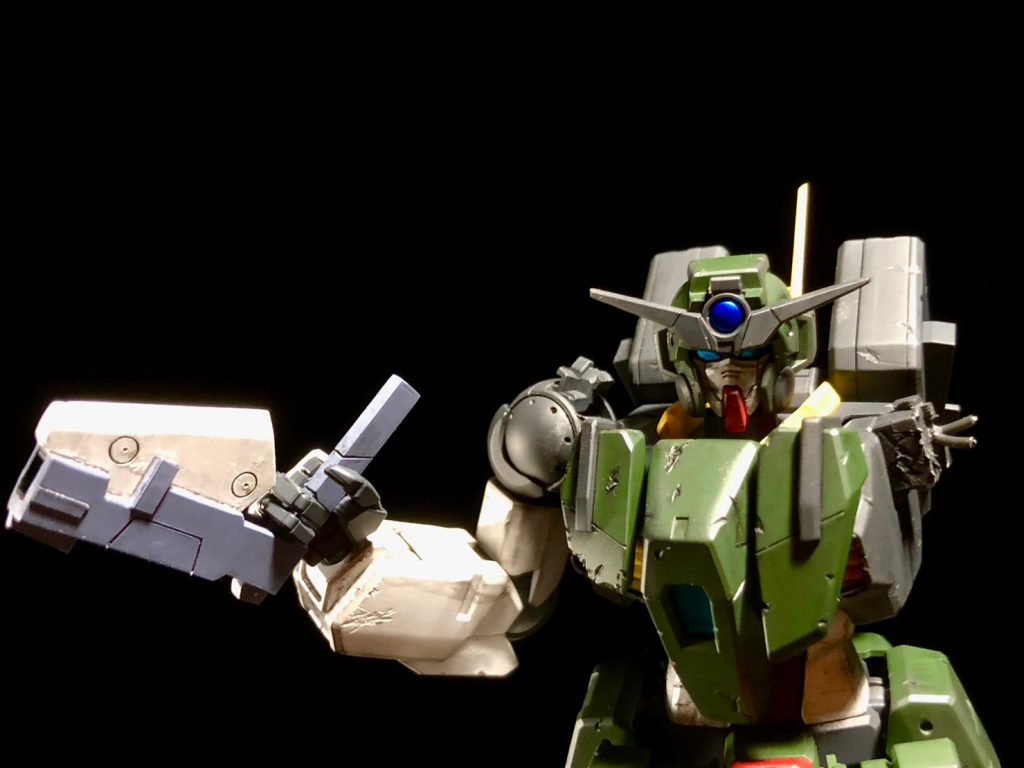 アンテナを折らなかったのは設定とズレますが、雰囲気重視だったので好みで残しました。