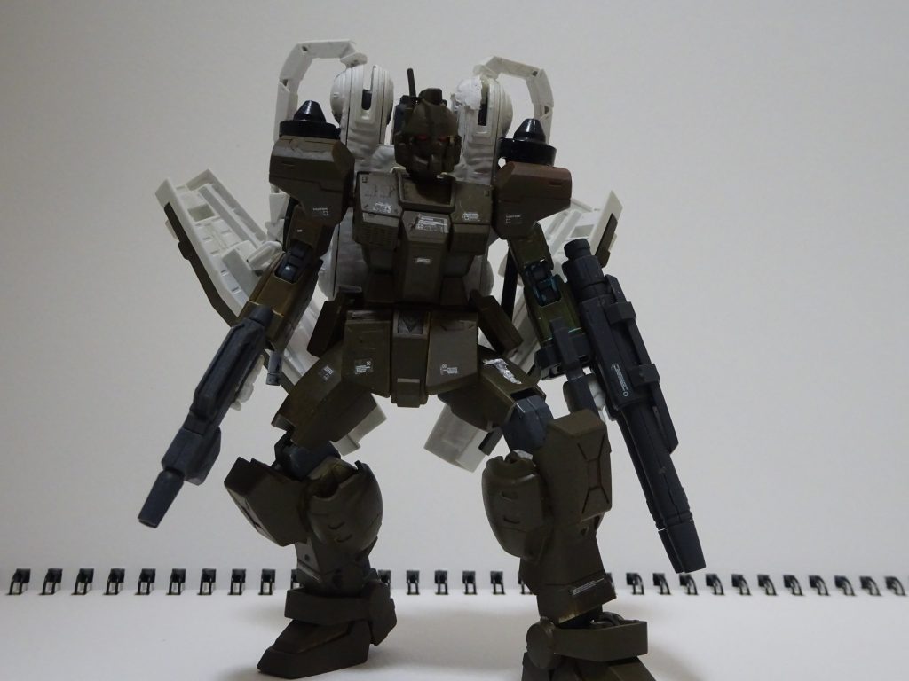 小隊の重火力役の機体。ジャンクからの製作のため、これと言った機体名は無いですが、グリーンアーミーズの仲間内では「イージーエイト」で定着している設定。名前の由来は頭部形状から。