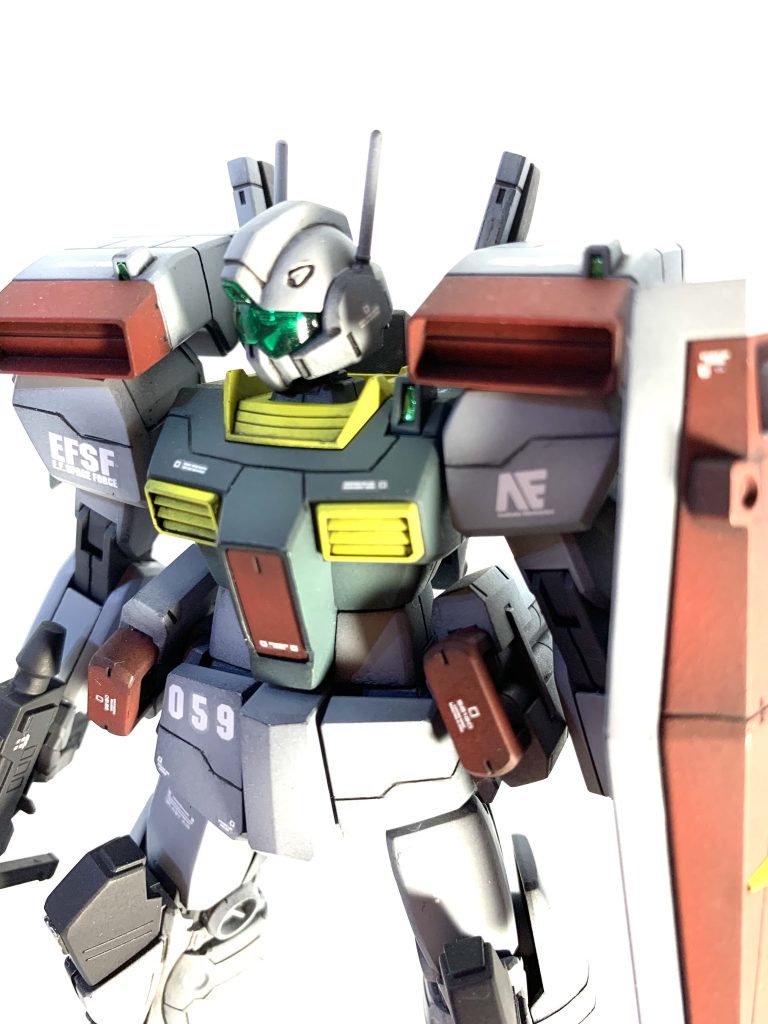 アニメより渋めのカラーにして、黒立ち上げ塗装にしてみました。バルカン砲身はメタルパーツに変更しました。