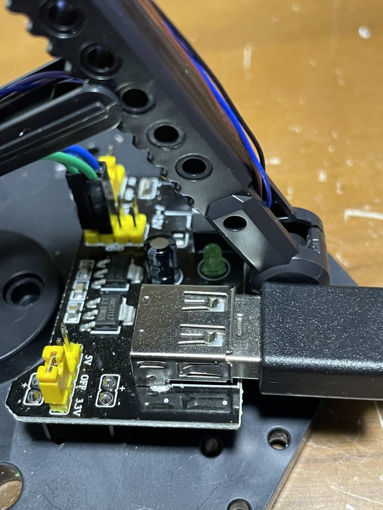 電源ユニット MB102ブレッドボードの3.3V設定使用製作工程はストーリーに上げてます。https://gumpla.jp/story/1316553