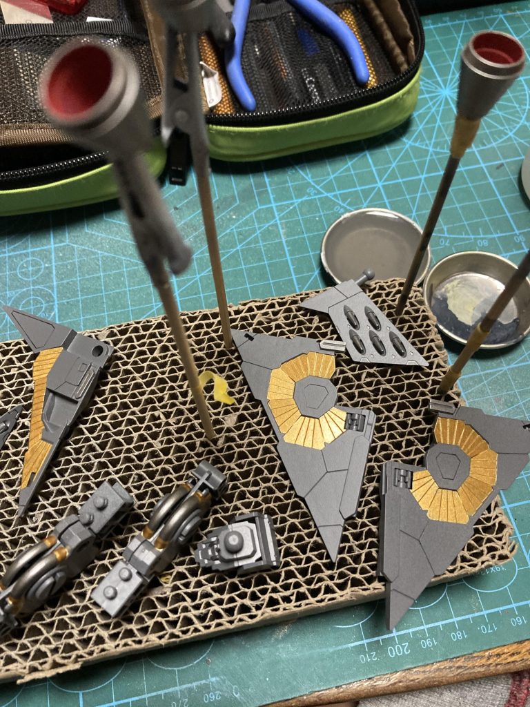 塗り分けはいつもの通りシタデル筆塗りで、ヘッドルーペくんが来てから、かなり調子良く塗れます。今回はバーニアもシタデルにしました。