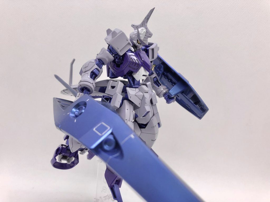 武器はメタルブルーでフレームと少し色合いを変えました。