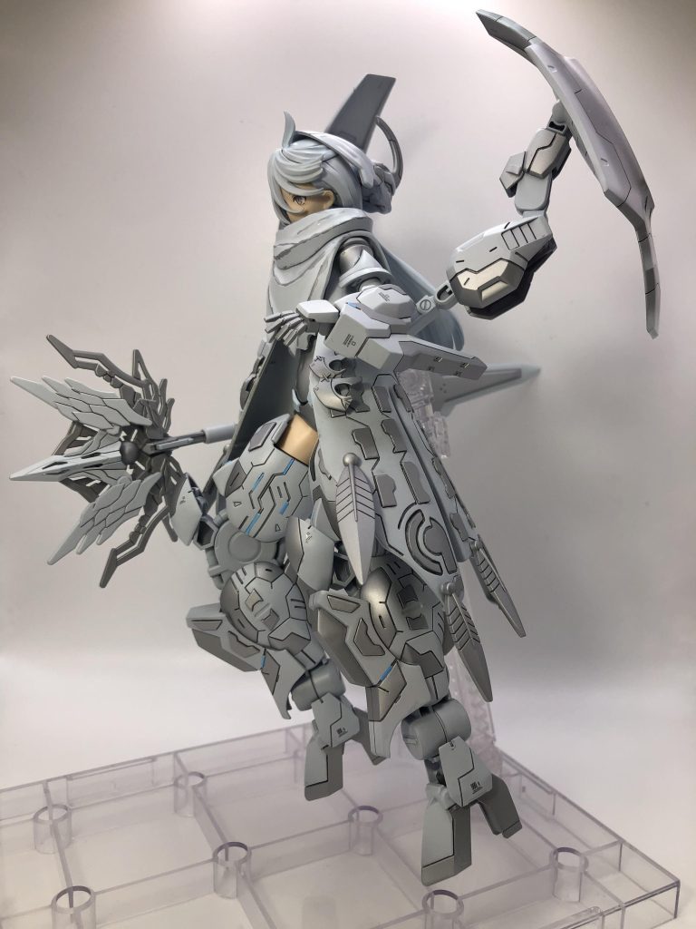 今回、コンセプトを魔導師と決めてから完成イメージに向けて製作していきました。