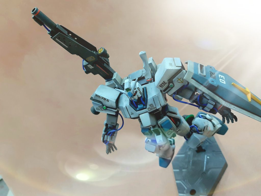 マグッネットコーティングでよりピーキーになったアムロにしか乗りこなせないガンダム・・・そんなイメージで制作してみました。