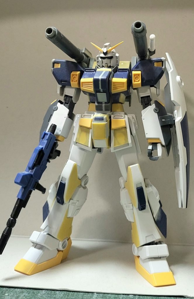 全体的に細すぎる印象だったので胸部センターブロック、腹回り、フンドシ、ヒザ、スネを1ミリ太らせています。ただし、胴体全体の幅は変わらないようにしています。