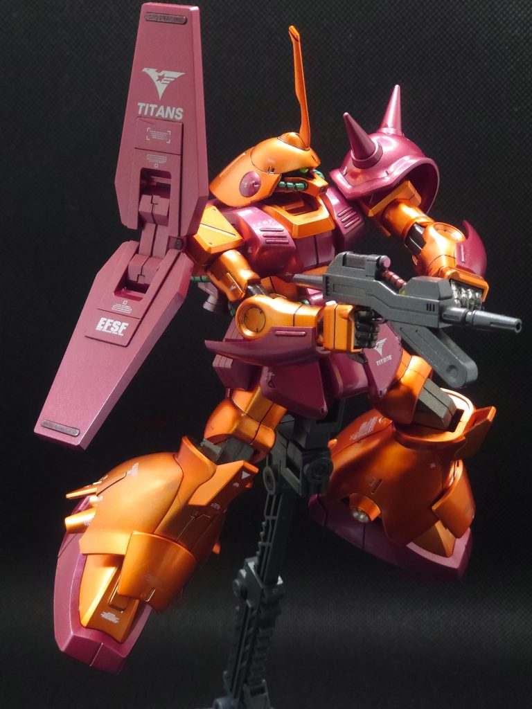 あ、ビームライフルもペンで塗装しました。