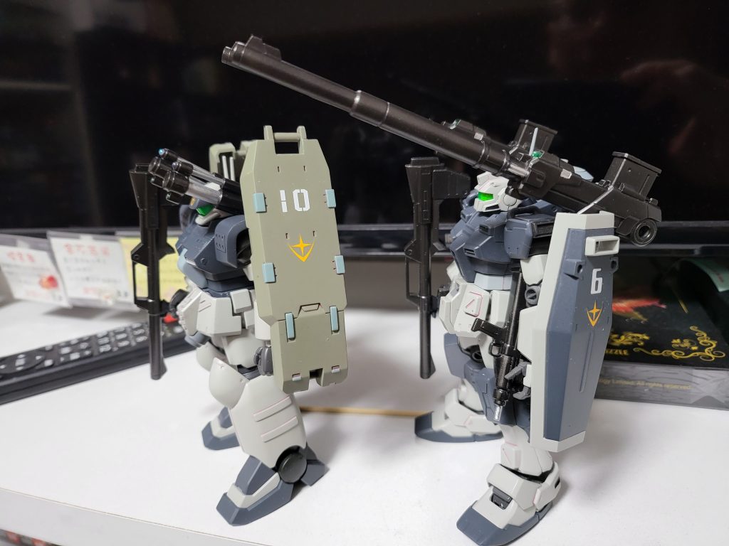 ガンキャノンは10番機、パワードジムは6番機